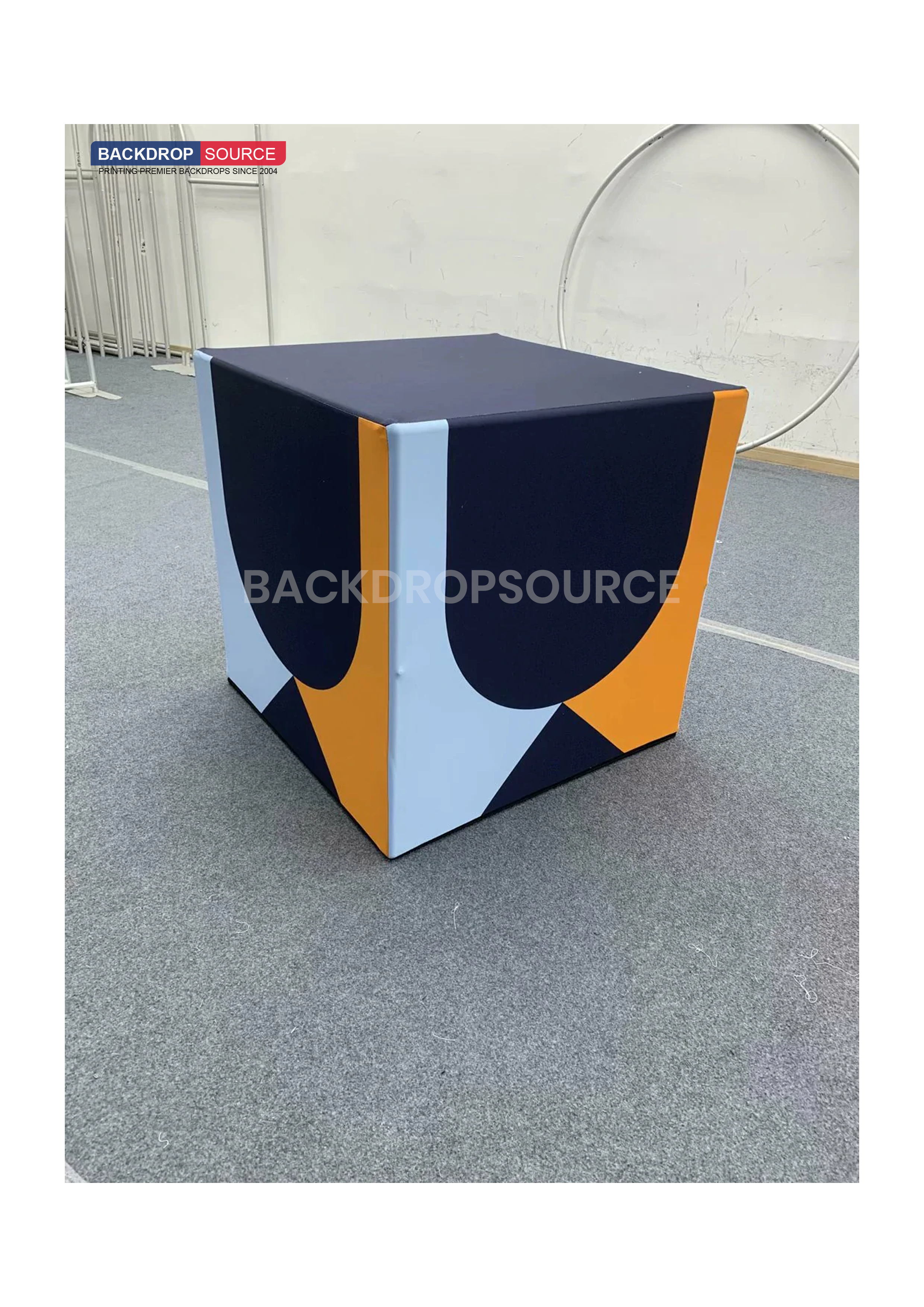 5 Sets of Stretch Fabric Displays for Product Showcase